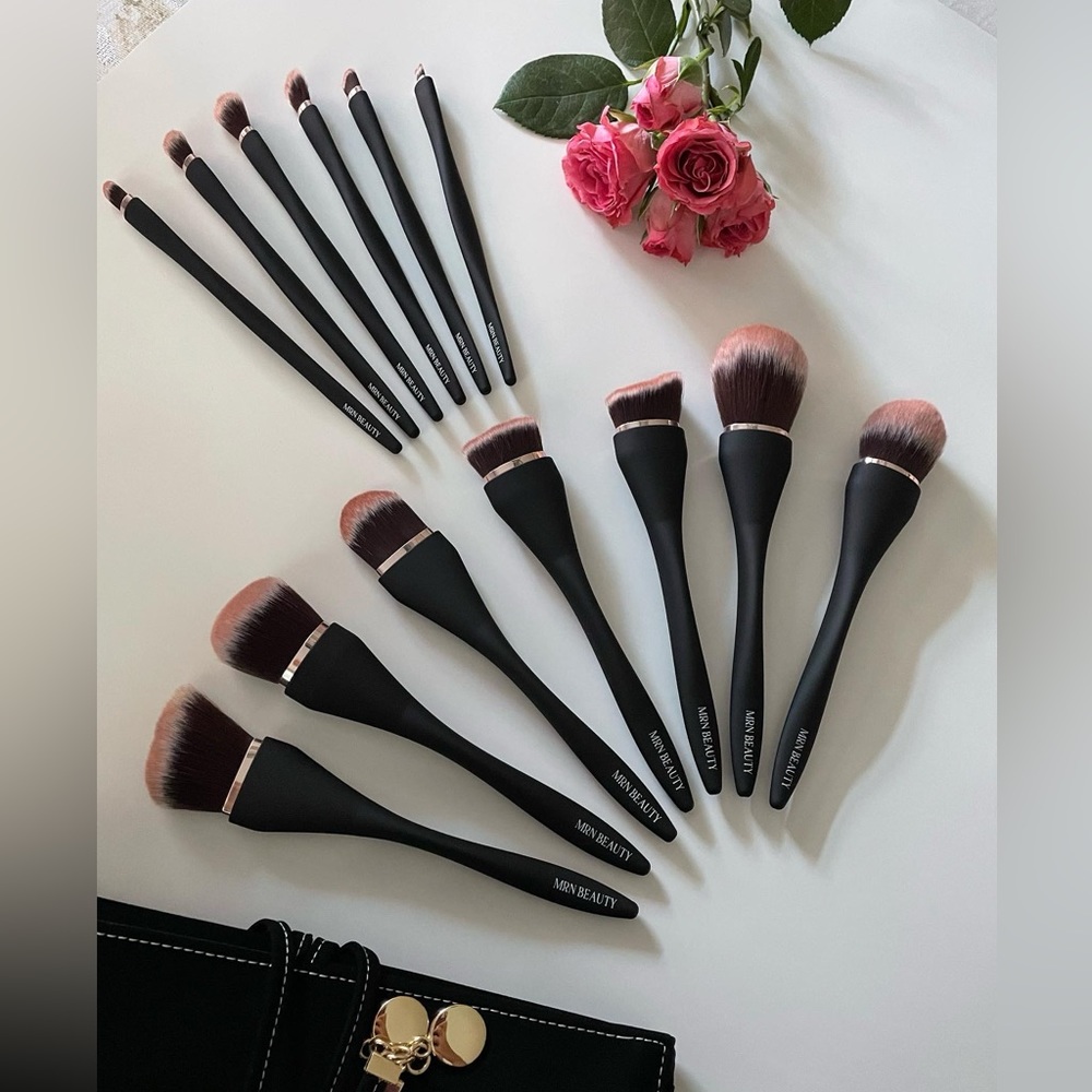 Luxurious Vegan makeup brush set. 13 piece brush set of soft BASF hair bristsles